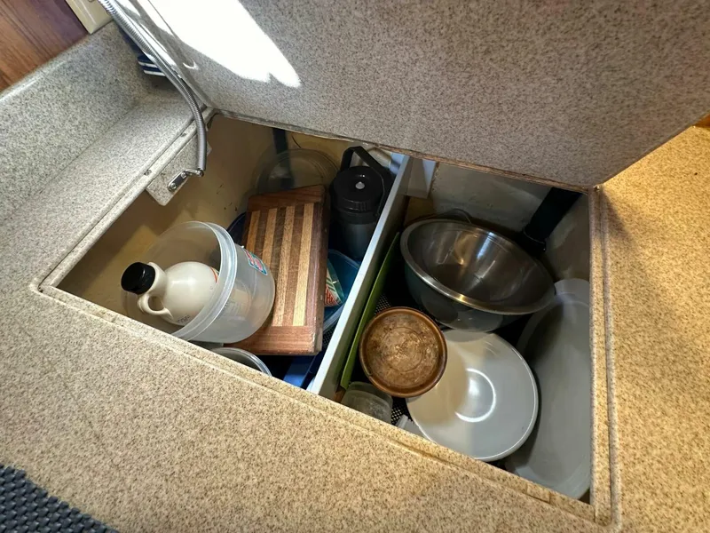 Slide: The Image of Pacific Seacraft 40 Voyager 1998 - 5095906