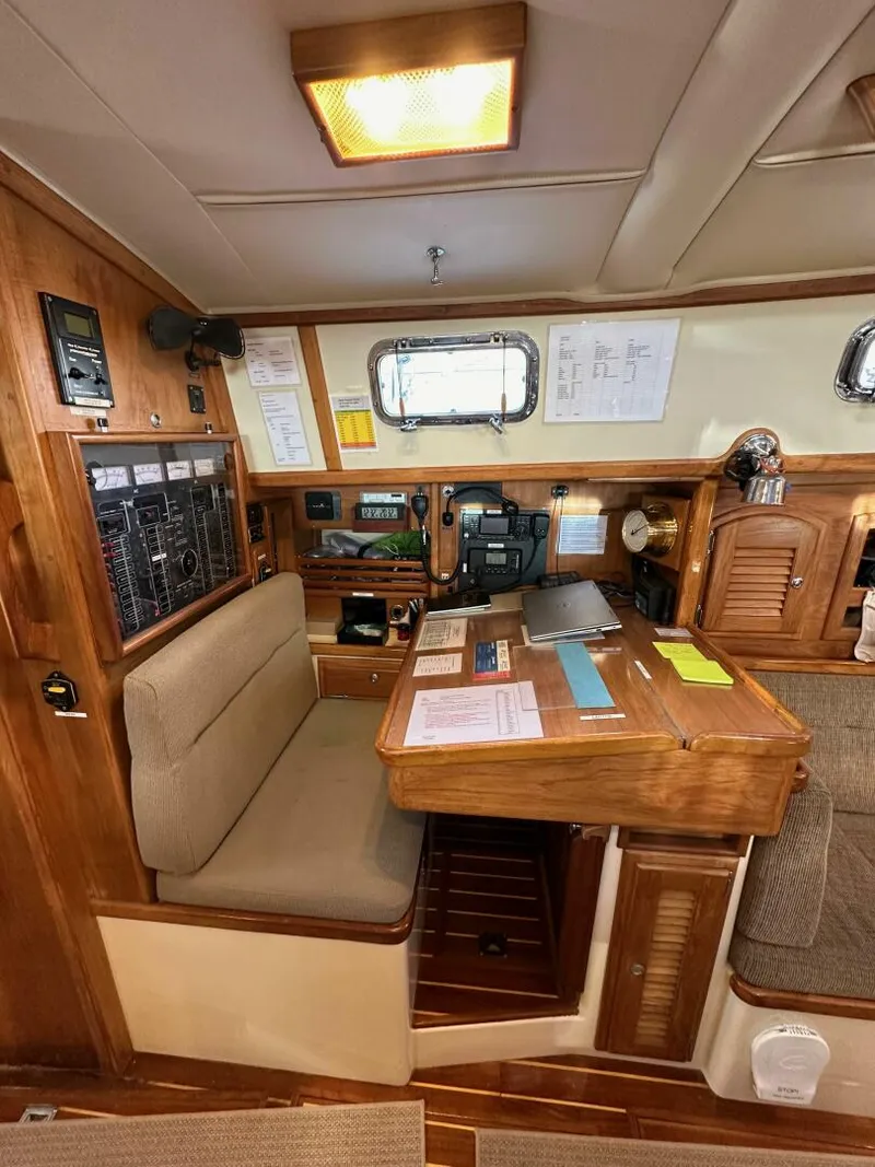 Slide: The Image of Pacific Seacraft 40 Voyager 1998 - 5095908