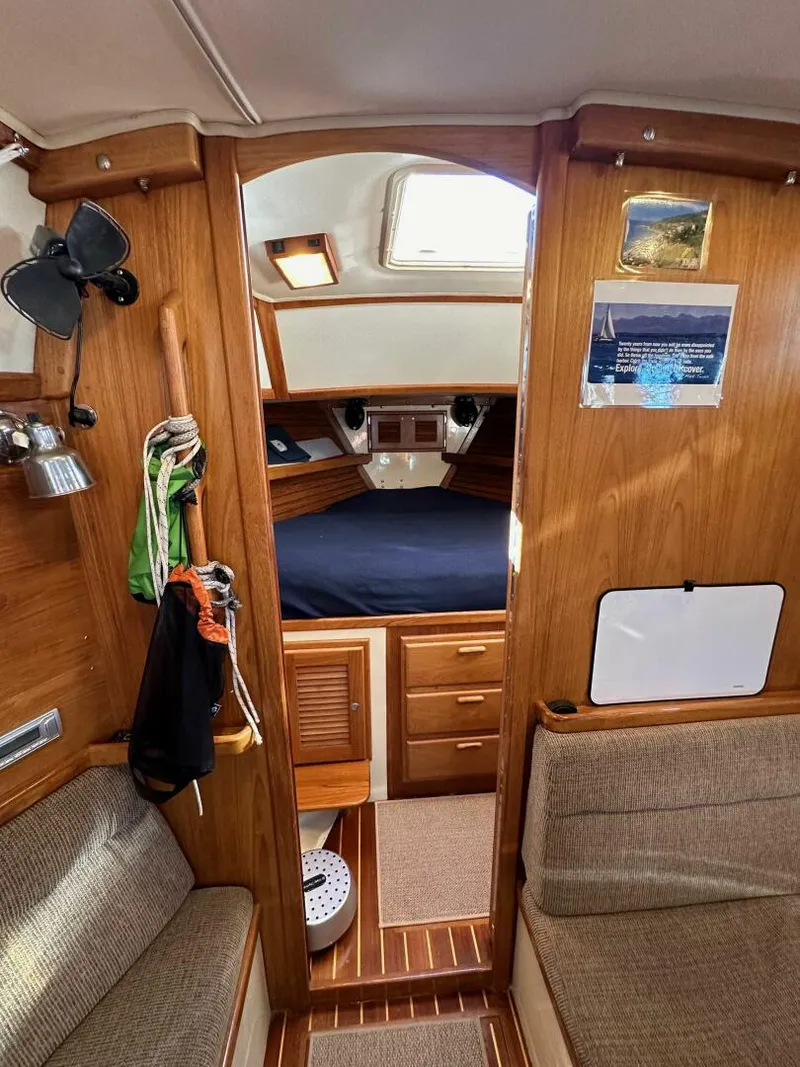 Slide: The Image of Pacific Seacraft 40 Voyager 1998 - 5095916