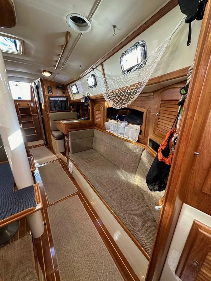 Slide: The Image of Pacific Seacraft 40 Voyager 1998 - 5095921