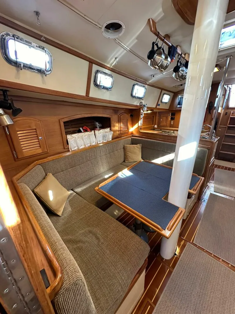 Slide: The Image of Pacific Seacraft 40 Voyager 1998 - 5095922