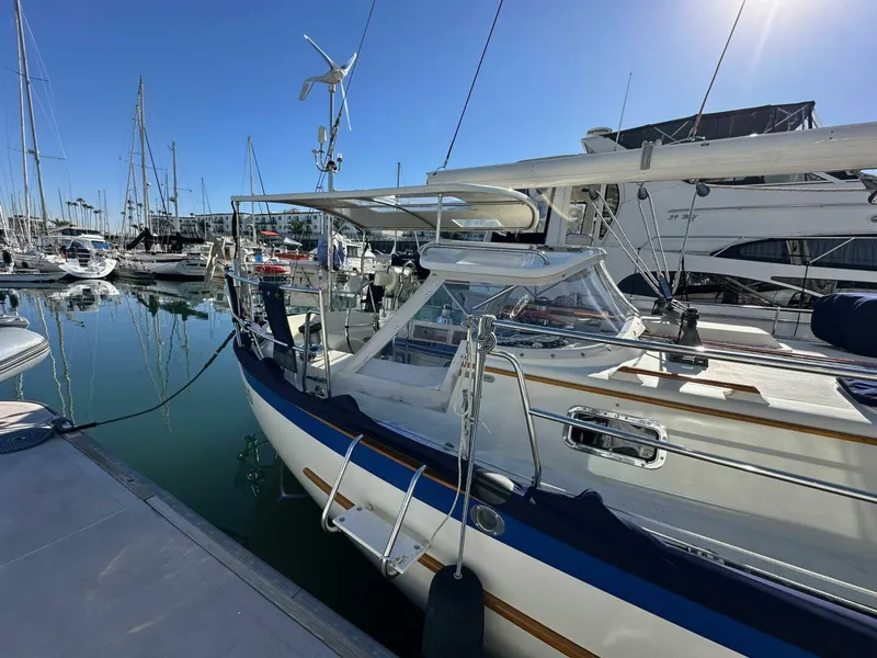 Slide: The Image of Pacific Seacraft 40 Voyager 1998 - 5095852