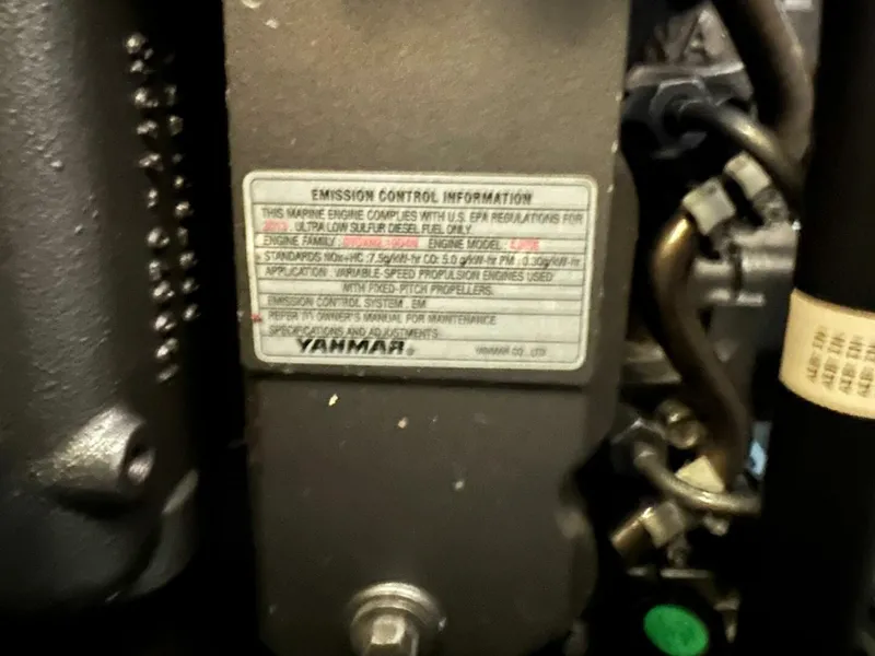 Slide: The Image of Pacific Seacraft 40 Voyager 1998 - 5095928