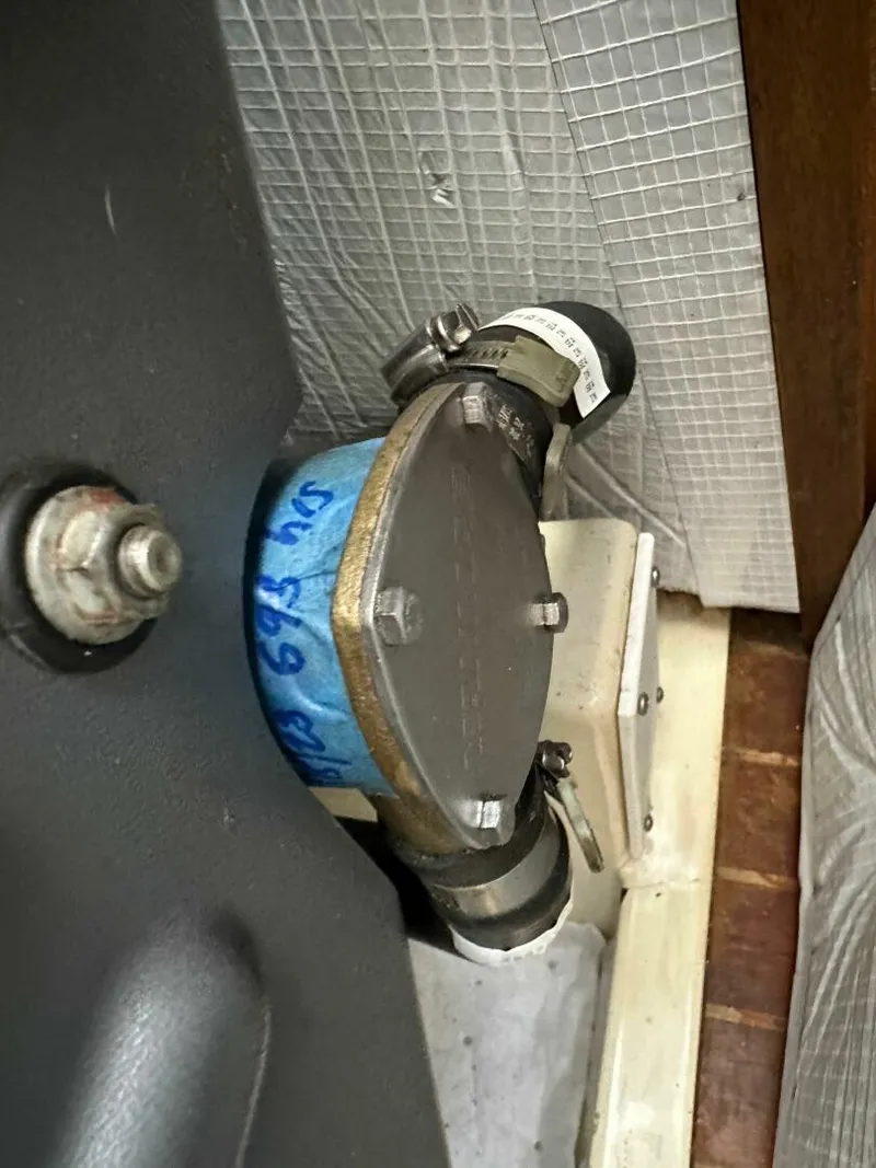 Slide: The Image of Pacific Seacraft 40 Voyager 1998 - 5095930