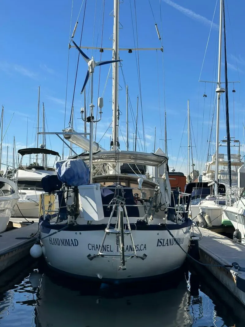 Slide: The Image of Pacific Seacraft 40 Voyager 1998 - 5095931