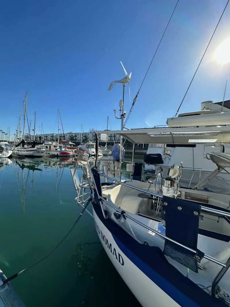 Slide: The Image of Pacific Seacraft 40 Voyager 1998 - 5095853