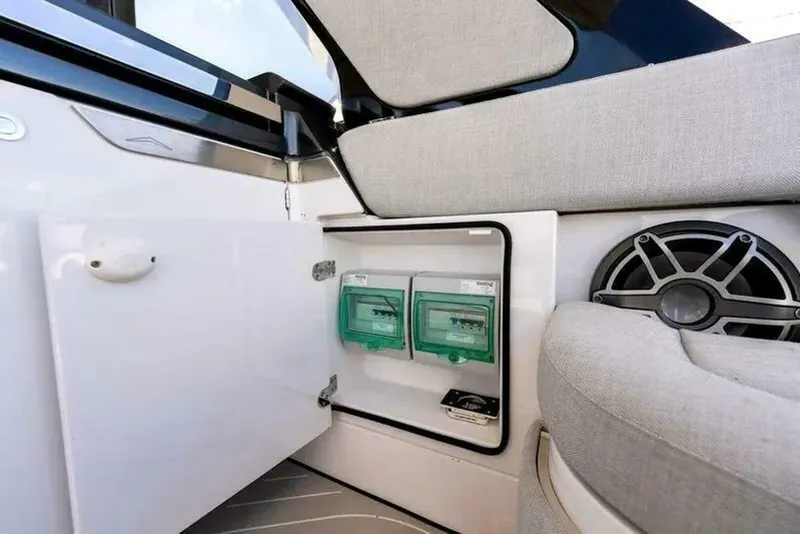 Slide: The Image of Azimut 47 Verve 2023 - 5096713