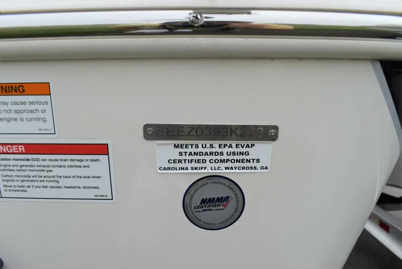Slide: The Image of Sea Chaser 22HFC 2023 - 5098070