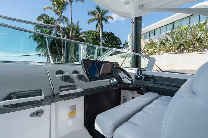 Slide: The Image of Aviara AV36 OB 2023 - 5098126