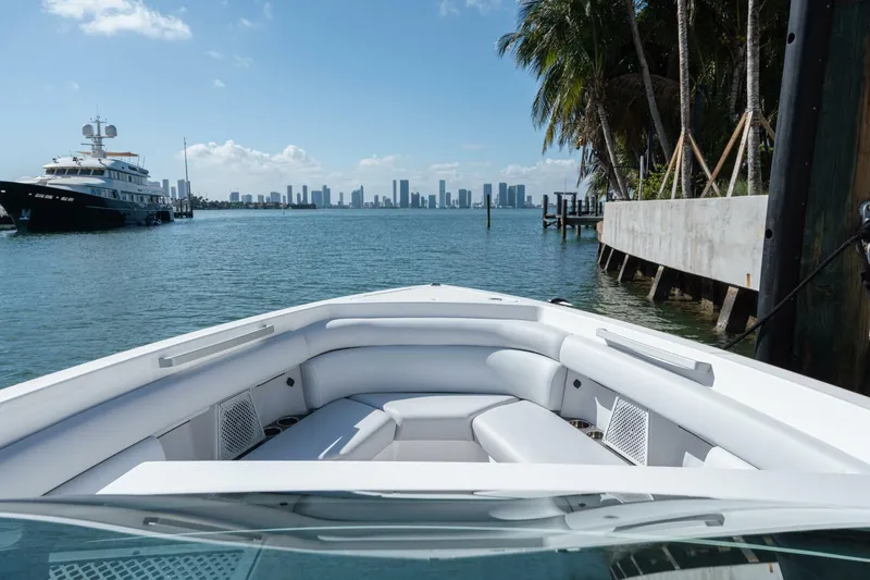 Slide: The Image of Aviara AV36 OB 2023 - 5098154