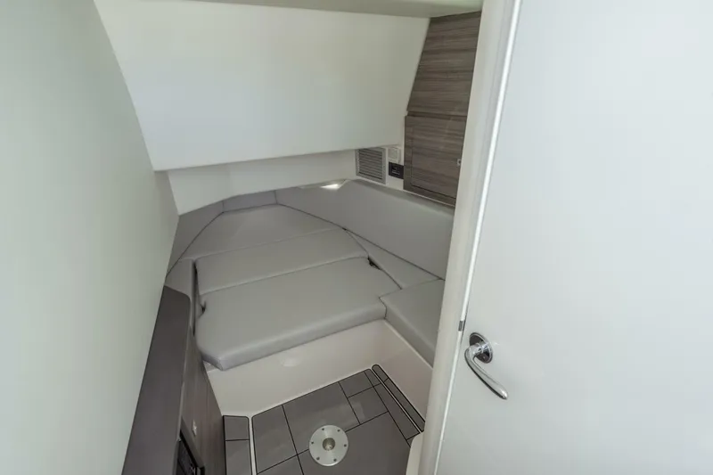 Slide: The Image of Aviara AV36 OB 2023 - 5098166