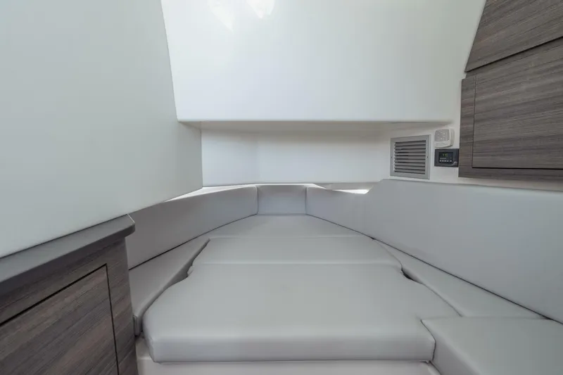 Slide: The Image of Aviara AV36 OB 2023 - 5098170