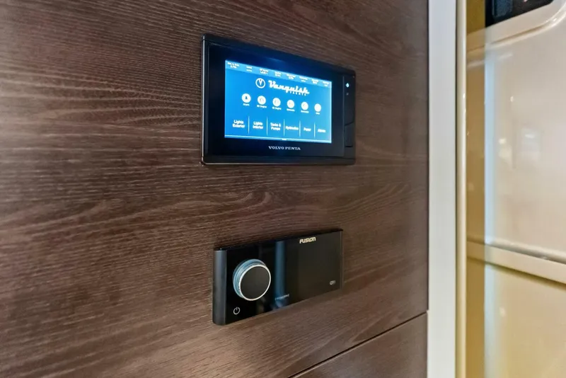 Slide: The Image of Vanquish VQ45 2022 - 5877492