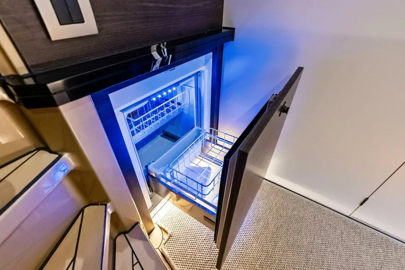 Slide: The Image of Vanquish Yachts VQ45 2022 - 5877487