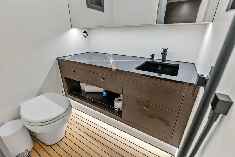 Slide: The Image of Vanquish Yachts VQ45 2022 - 5877493