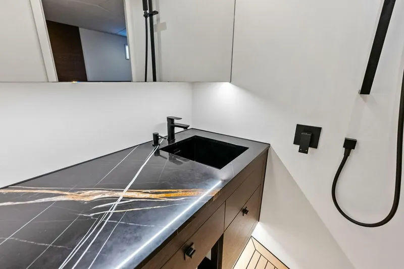 Slide: The Image of Vanquish Yachts VQ45 2022 - 5877494