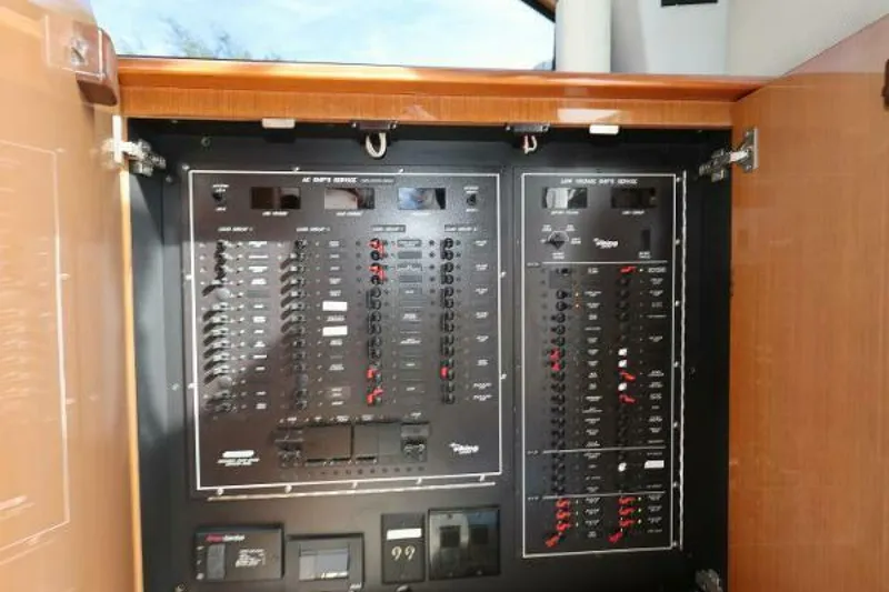 Slide: The Image of Viking 52 Convertible 2005 - 5100800