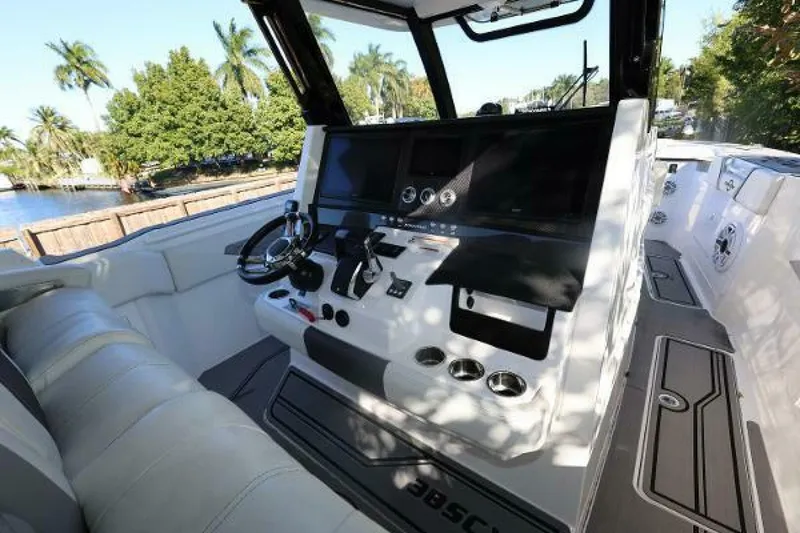 Slide: The Image of Fountain 38 SCX 2023 - 5100863