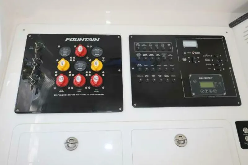 Slide: The Image of Fountain 38 SCX 2023 - 5100866