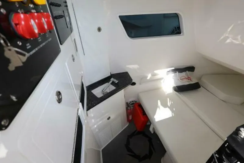 Slide: The Image of Fountain 38 SCX 2023 - 5100868