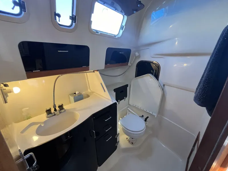 Slide: The Image of Hunter 336 1996 - 5137666