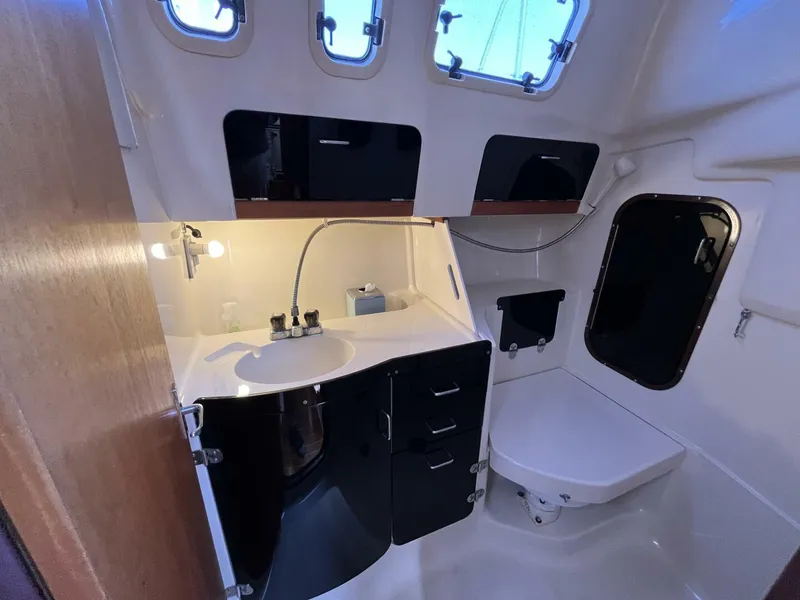 Slide: The Image of Hunter 336 1996 - 5143180