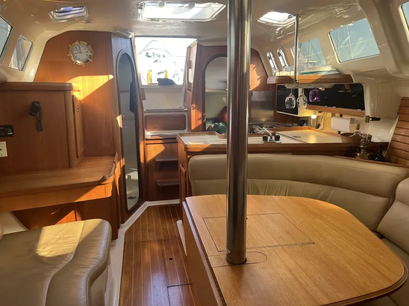 Slide: The Image of Hunter 336 1996 - 5137667