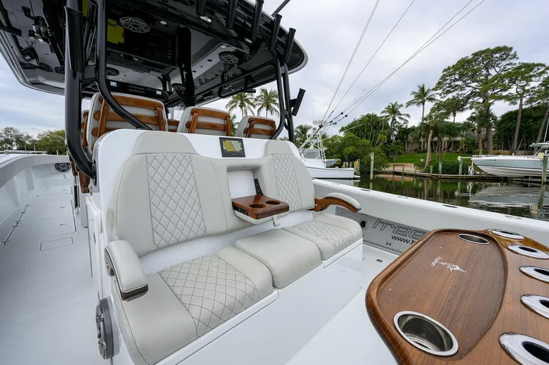 Slide: The Image of Freeman 42 LR Nitsa - Cockpit 2023 Freeman 42 LR Nitsa - 5101851