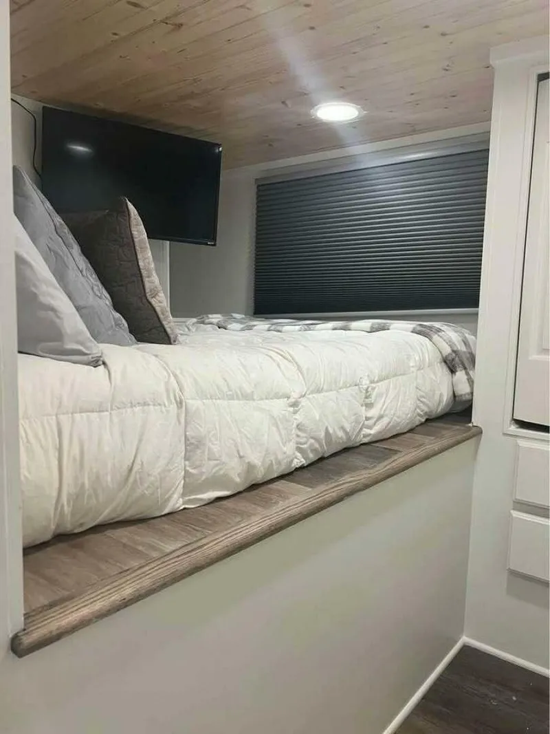 Slide: The Image of Sharpe 68 1999 - 5105162