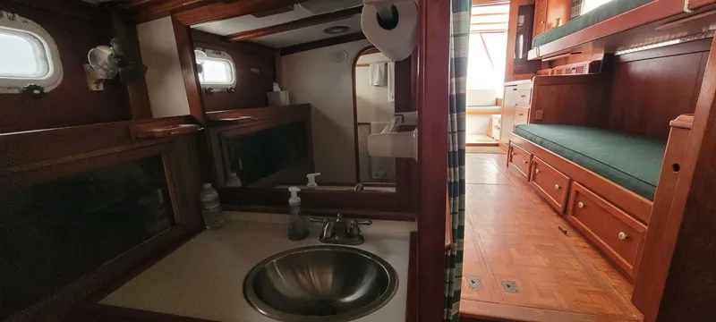 Slide: The Image of Duffy Flybridge Cruiser 1985 - 5103352