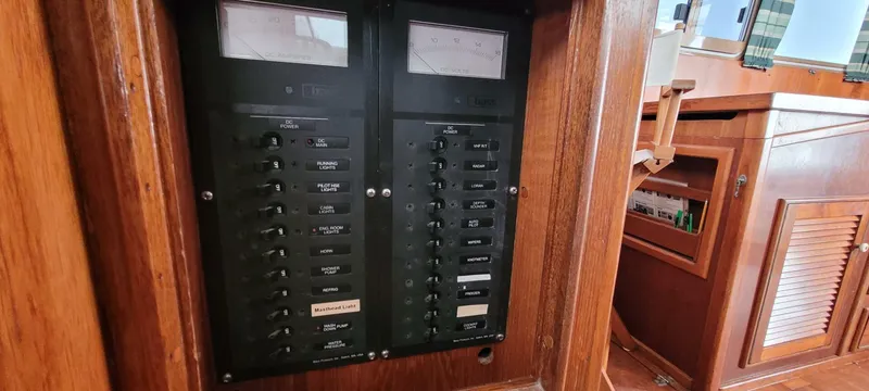 Slide: The Image of Duffy Flybridge Cruiser 1985 - 5103354