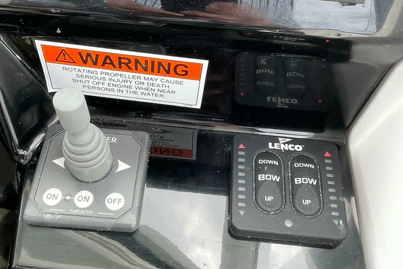 Slide: The Image of Beneteau Antares 8 2023 - 5103375