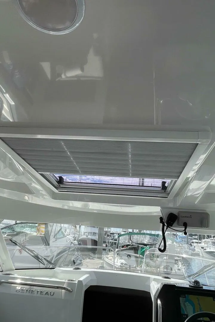 Slide: The Image of Beneteau Antares 8 2023 - 5103381