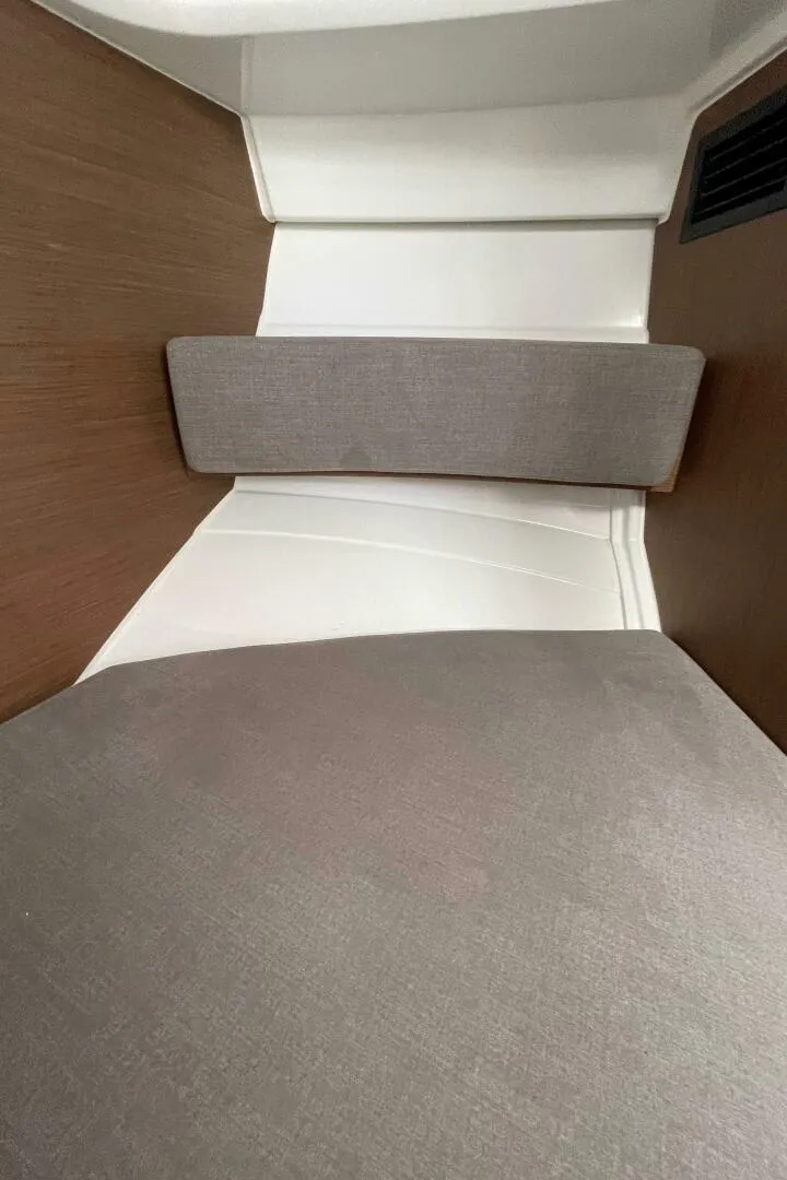 Slide: The Image of Beneteau Antares 8 2023 - 5103364