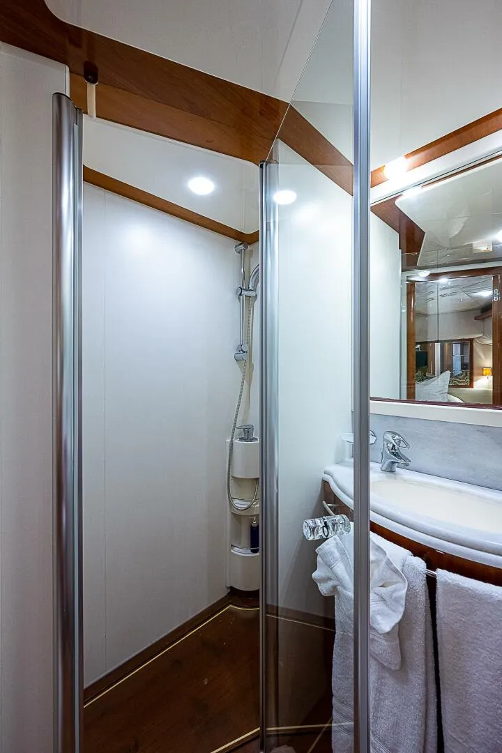 Slide: The Image of Ferretti 830 2006 - 5123358