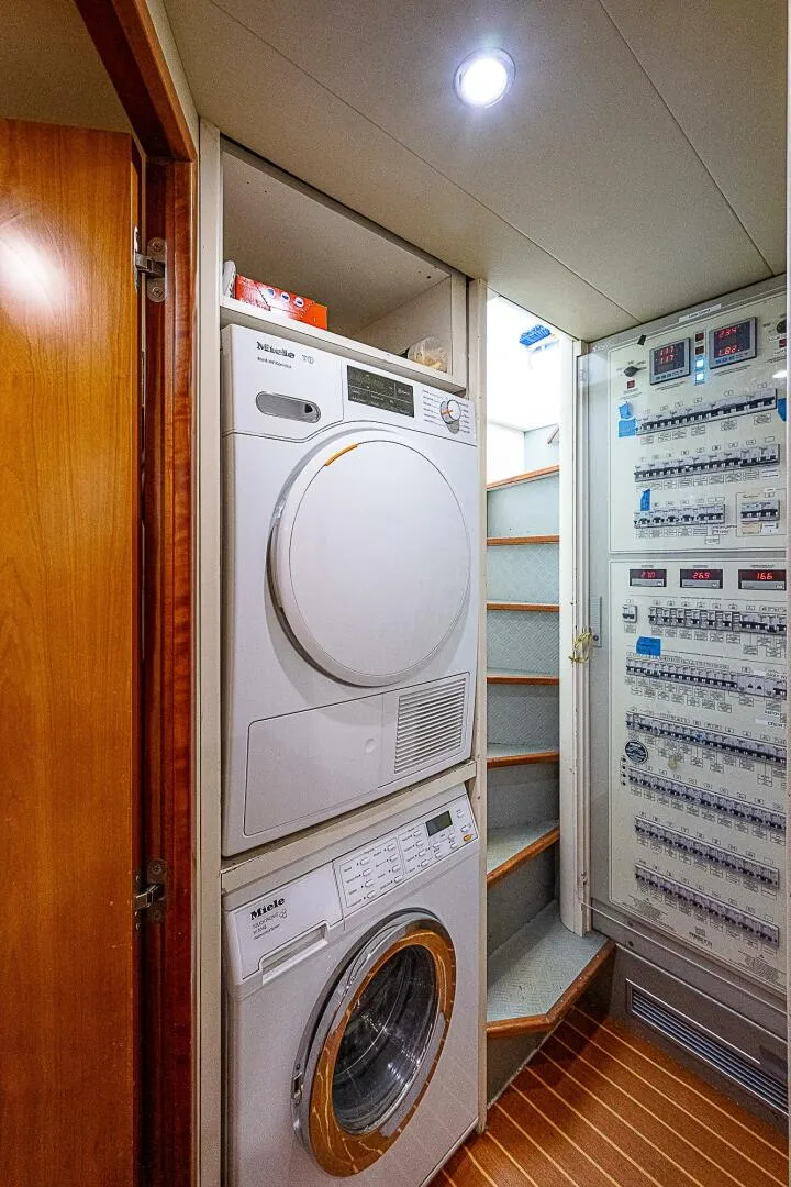 Slide: The Image of Ferretti 830 2006 - 5123366