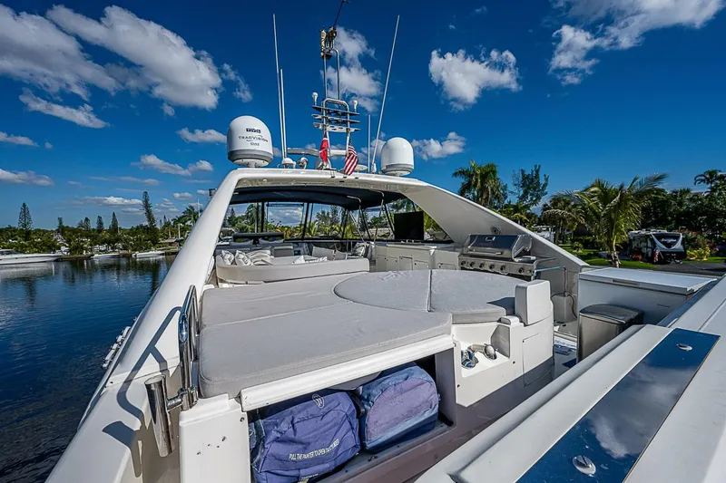 Slide: The Image of Ferretti 830 2006 - 5123072