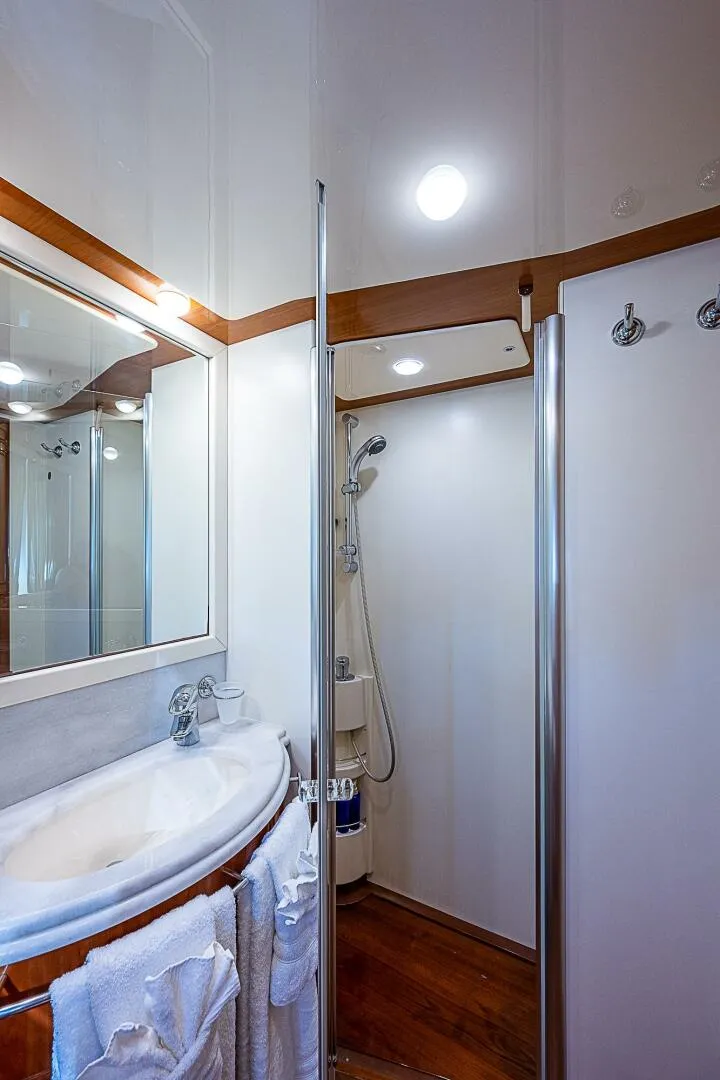 Slide: The Image of Ferretti 830 2006 - 5123282