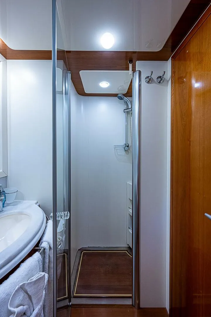 Slide: The Image of Ferretti 830 2006 - 5123290