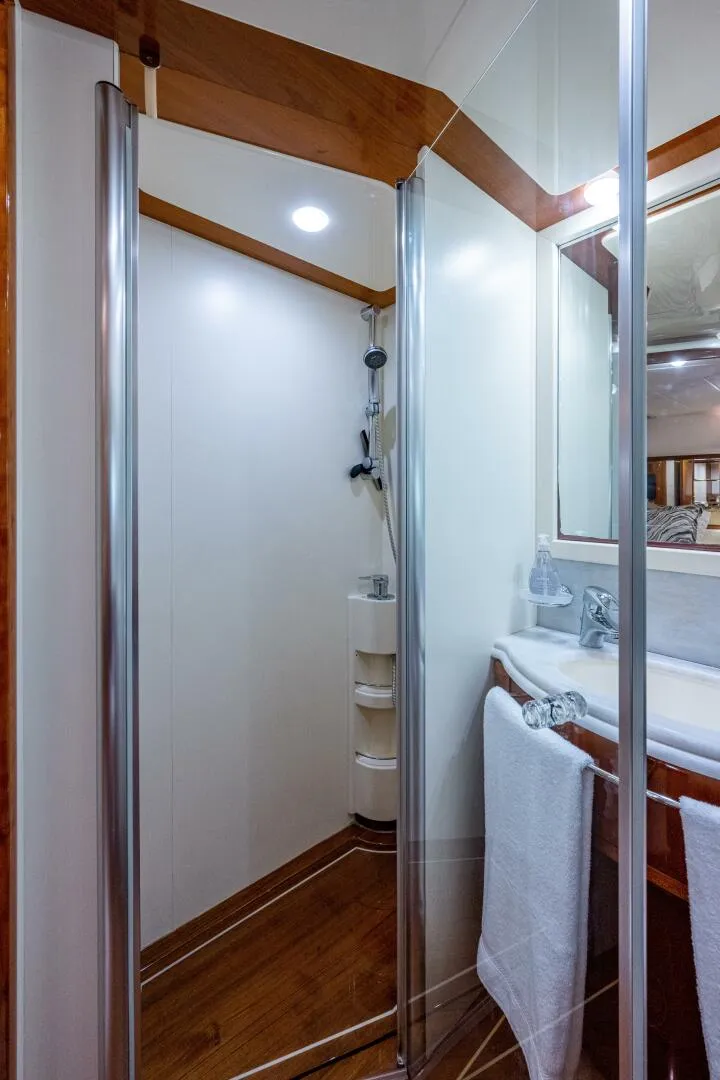 Slide: The Image of Ferretti Yachts 830 2006 - 5123356