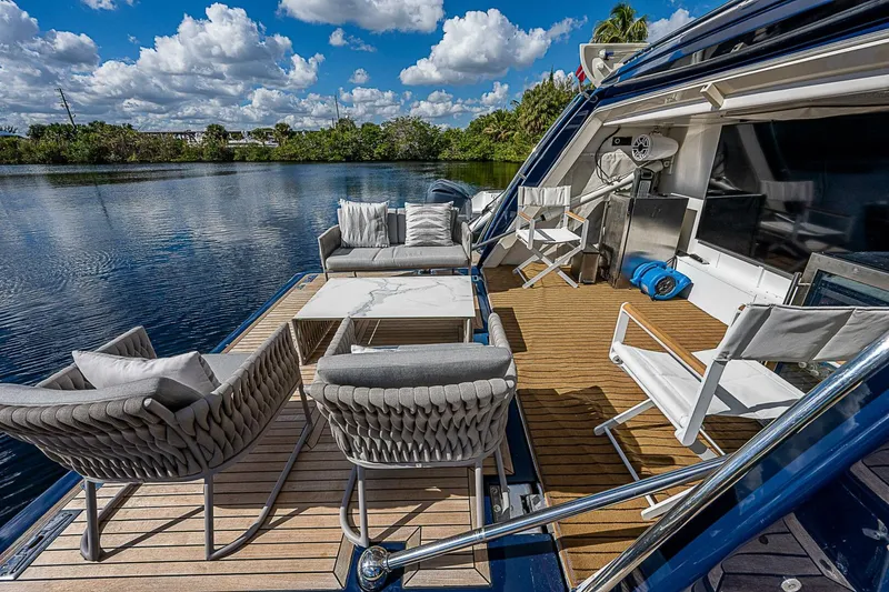 Slide: The Image of Ferretti Yachts 830 2006 - 5123082