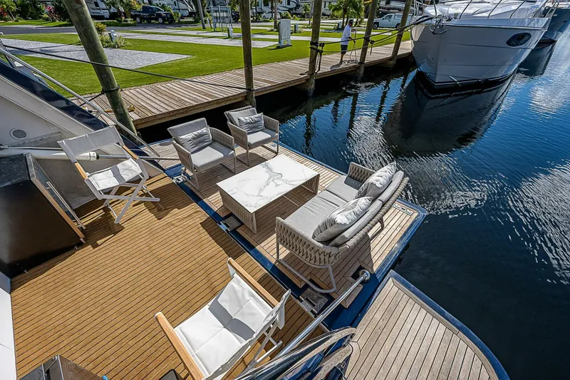 Slide: The Image of Ferretti Yachts 830 2006 - 5123085