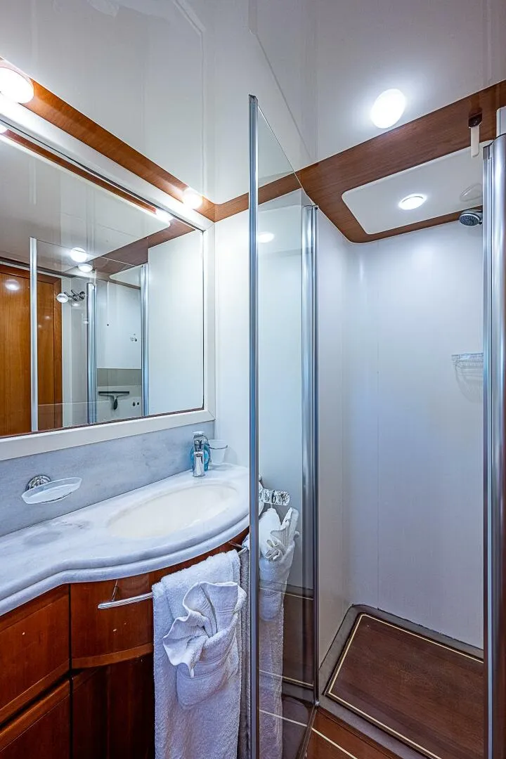 Slide: The Image of Ferretti Yachts 830 2006 - 5123278