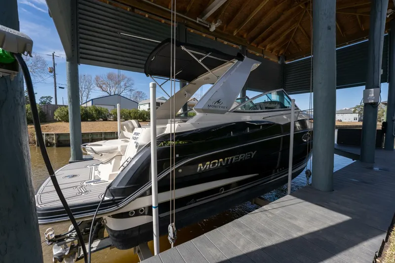 Slide: The Image of Monterey 280 Sport Yacht 2014 - 5107549
