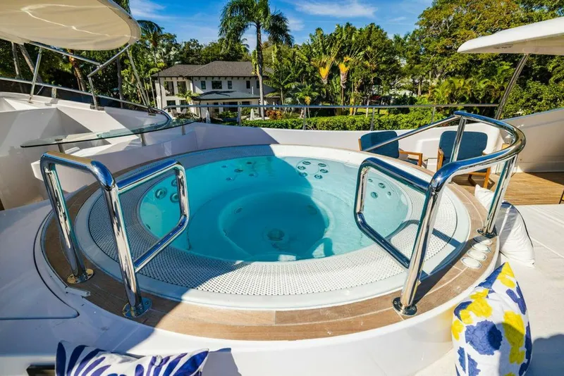 Slide: The Image of Mengi Yay 115 MY 2011 - 5111587