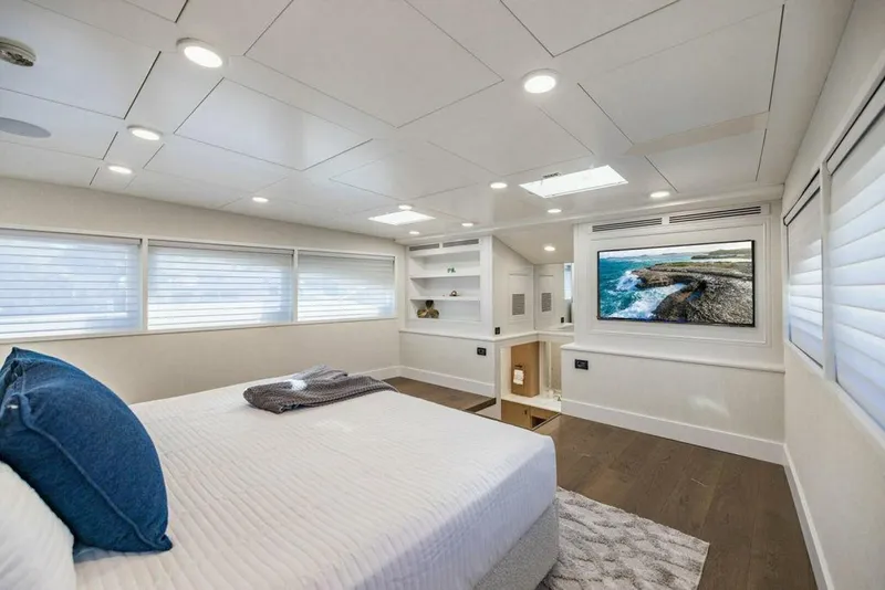 Slide: The Image of Mengi Yay 115 MY 2011 - 5111602