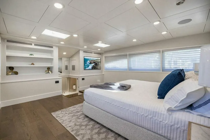 Slide: The Image of Mengi Yay 115 MY 2011 - 5111603