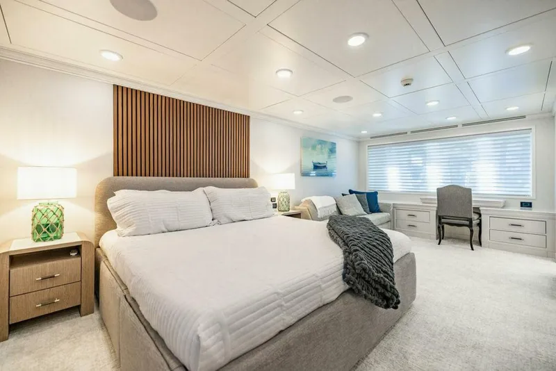 Slide: The Image of Mengi Yay 115 MY 2011 - 5111607