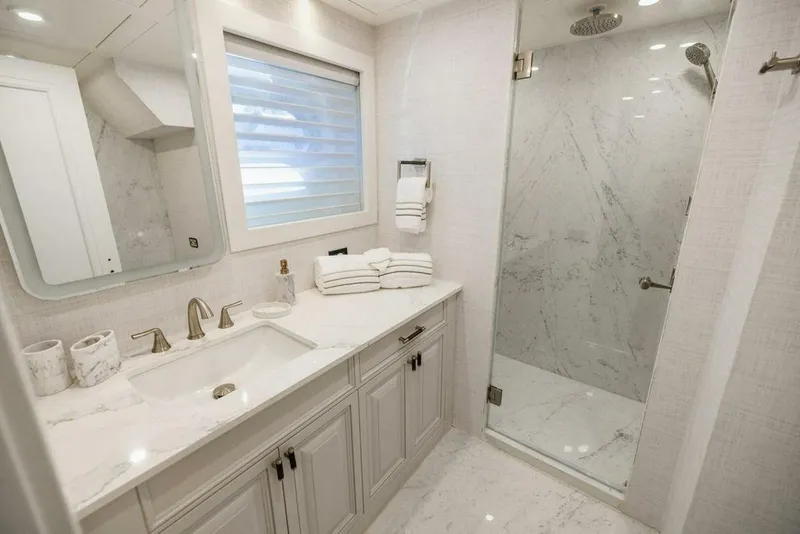 Slide: The Image of Mengi Yay 115 MY 2011 - 5111611