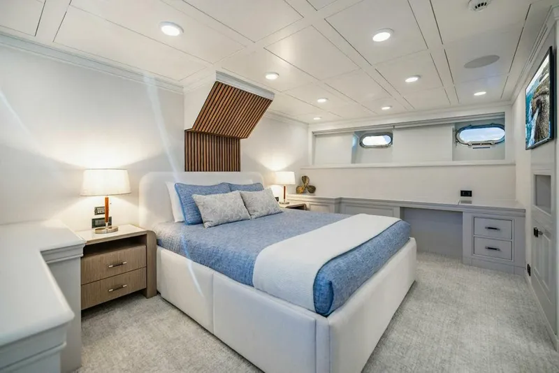 Slide: The Image of Mengi Yay 115 MY 2011 - 5111612